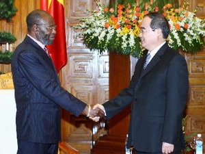 ລັດຖະມົນຕີກະຊວງ ນັກຮົບເກົ່າ ແລະ ຜູ້ອາວຸໂສ ອັງໂກລາ ຢ້ຽມຢາມ ຫວຽດນາມ